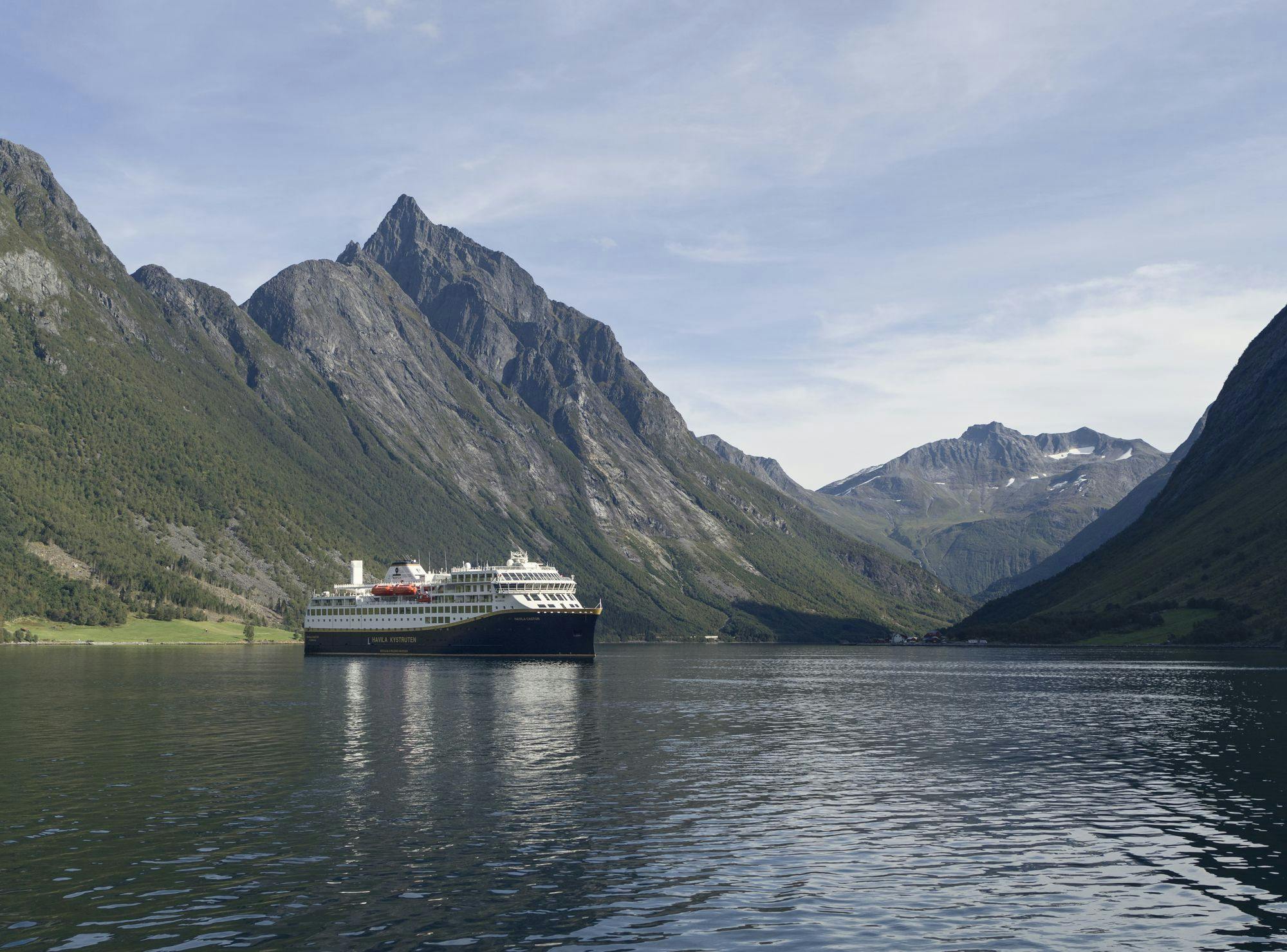 Norway's Epic Coastal Voyage: The Classic Round Voyage