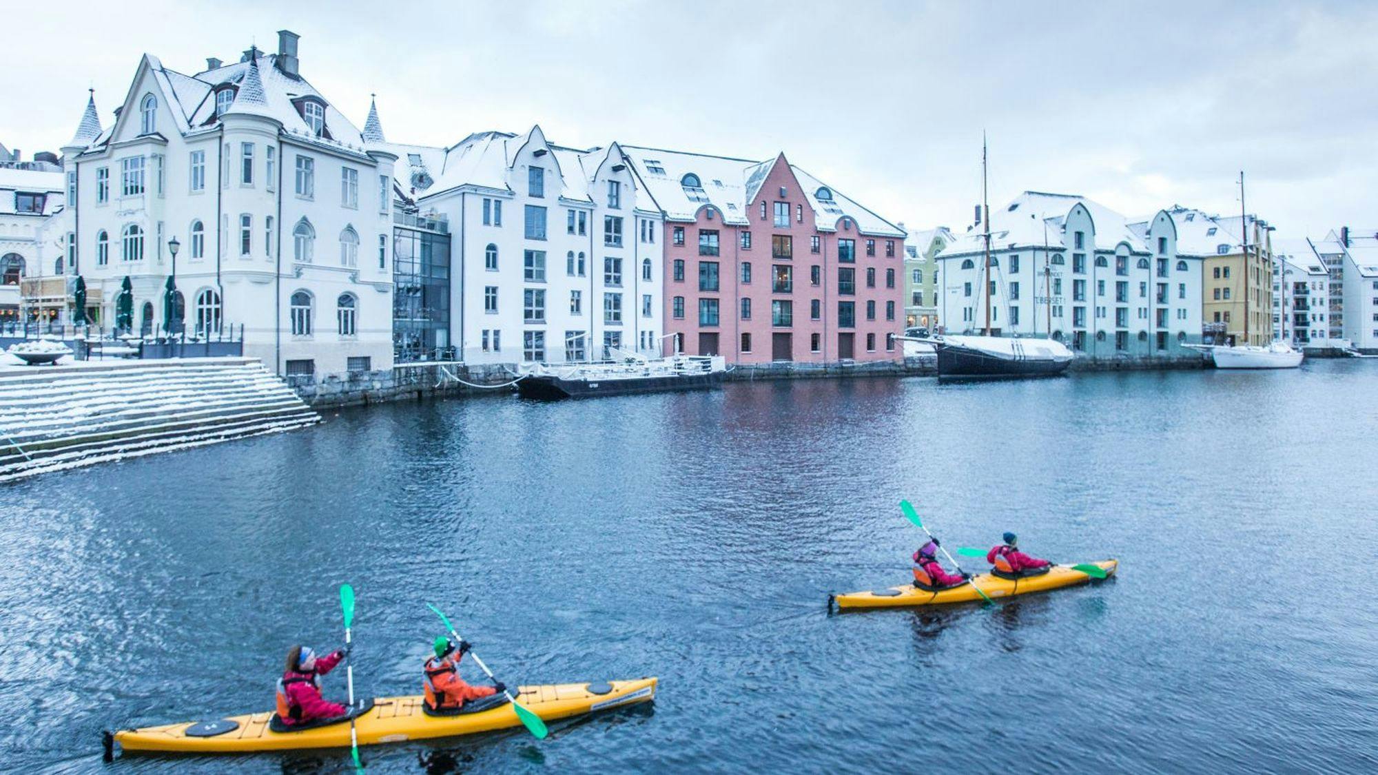 Havila Cruise Excursions: Kayaking in Ålesund