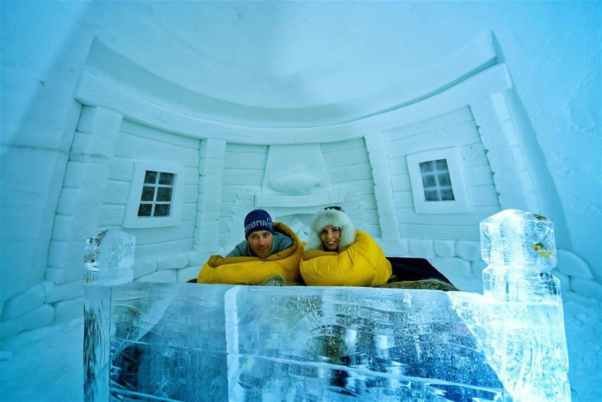 Snowhotel Kirkenes: 365 Overnight Adventure