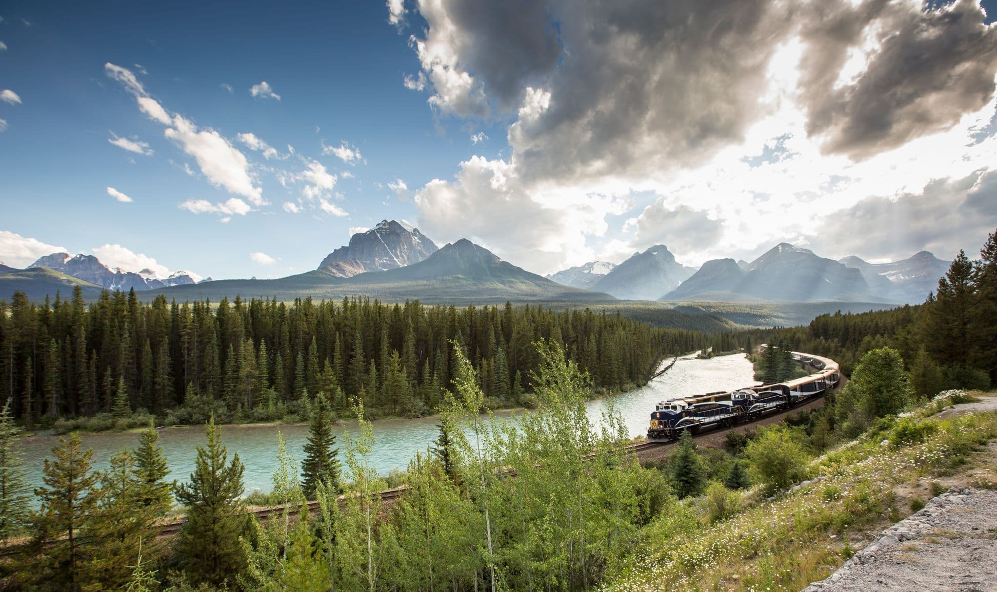 Rocky Mountaineer Train: 2 Day Rail, Vancouver - Banff