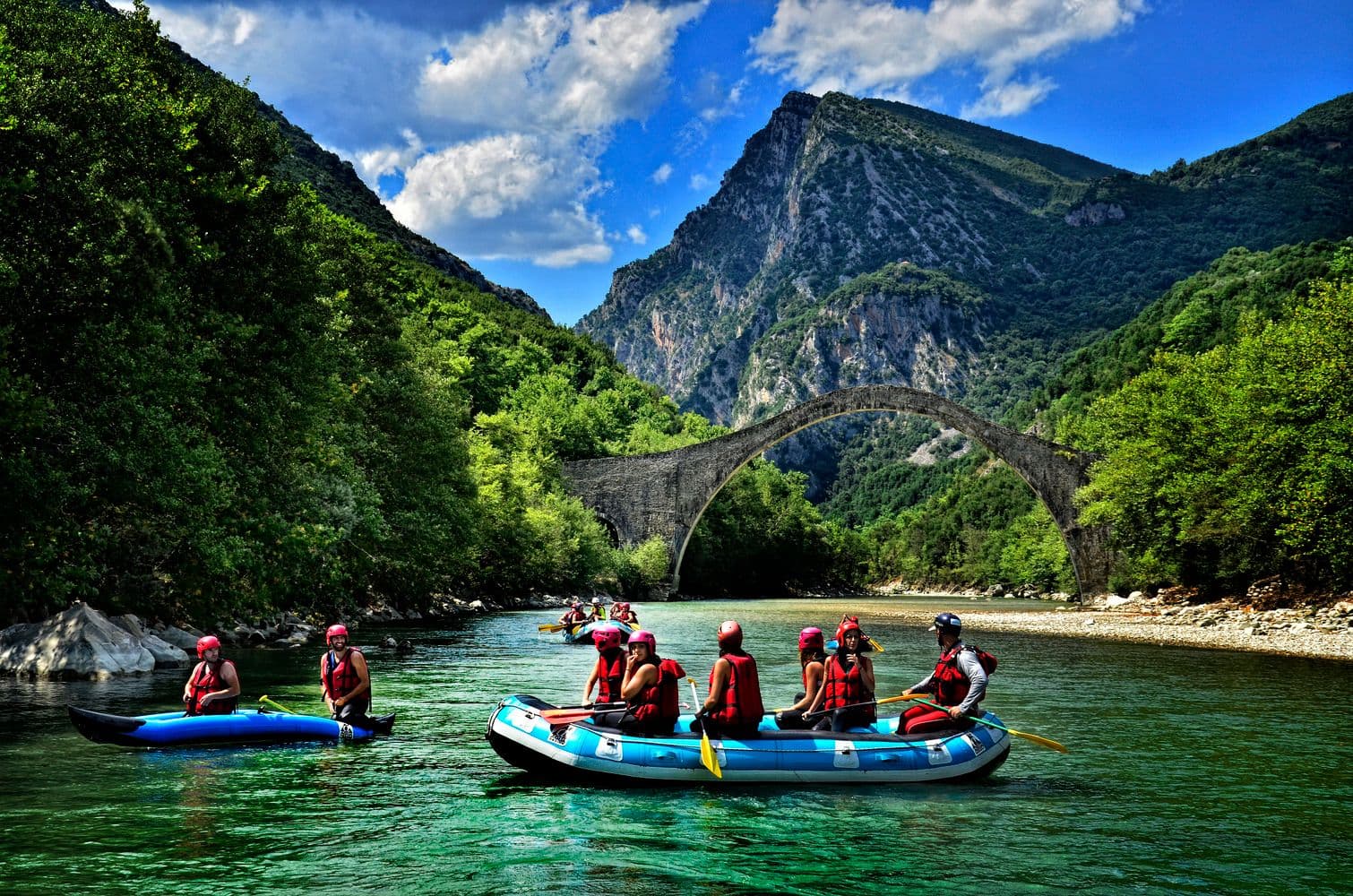 Tzoumerka: Guided Rafting in Arachthos River