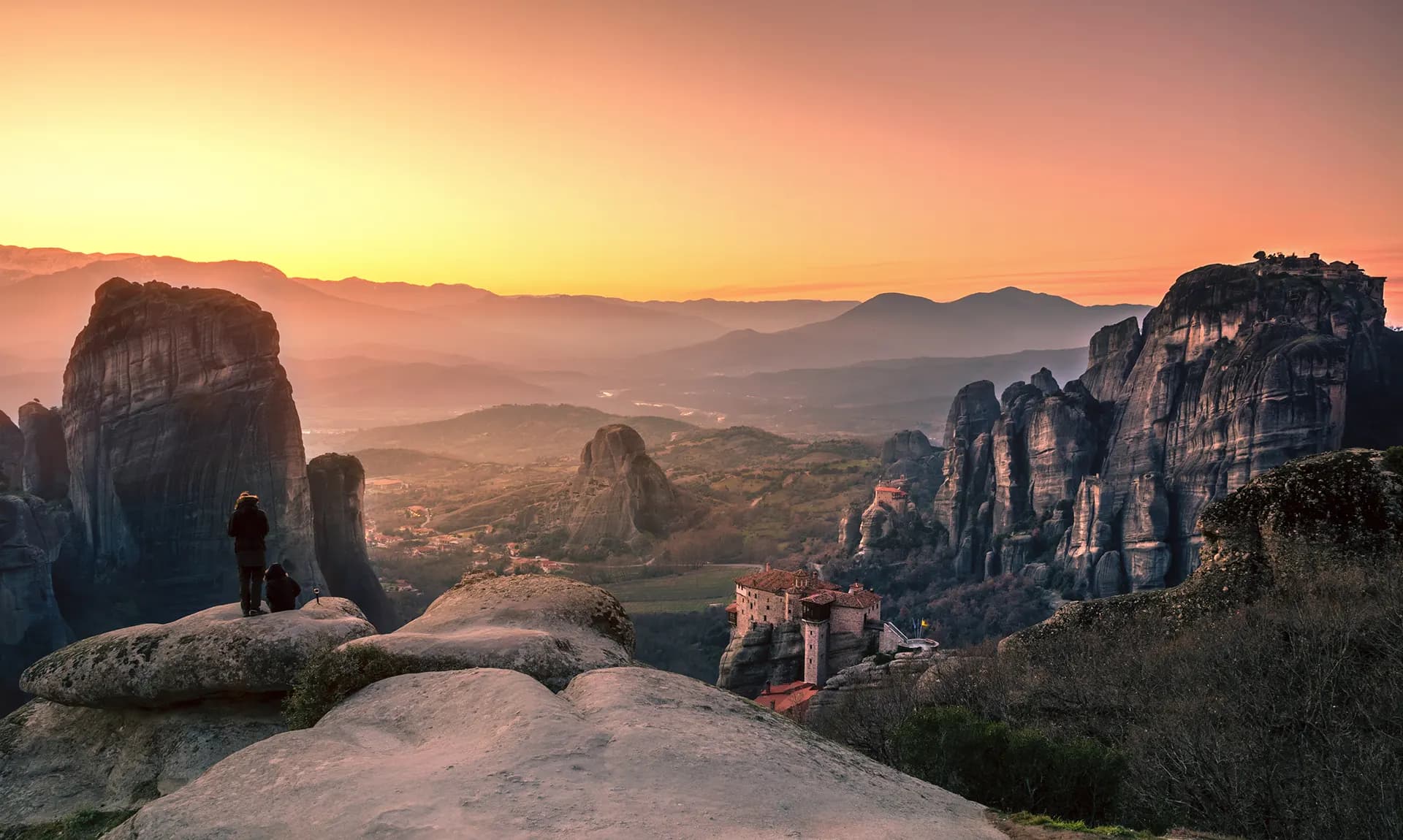 Athens to Meteora: 2-Day Guided Experience
